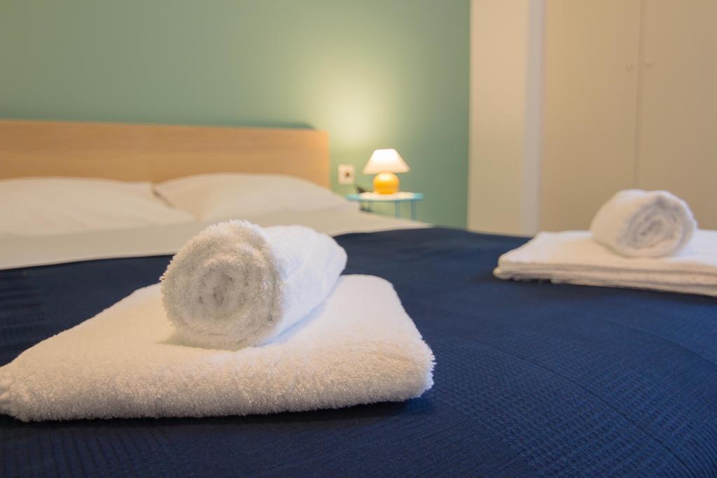 Athenian Blue - Family Apt 5' Minutes From Acropolis Museum Atenas Exterior foto