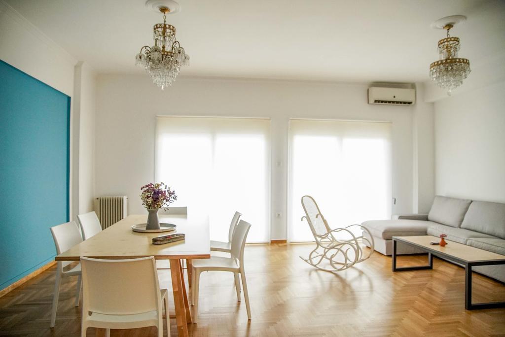 Athenian Blue - Family Apt 5' Minutes From Acropolis Museum Atenas Exterior foto